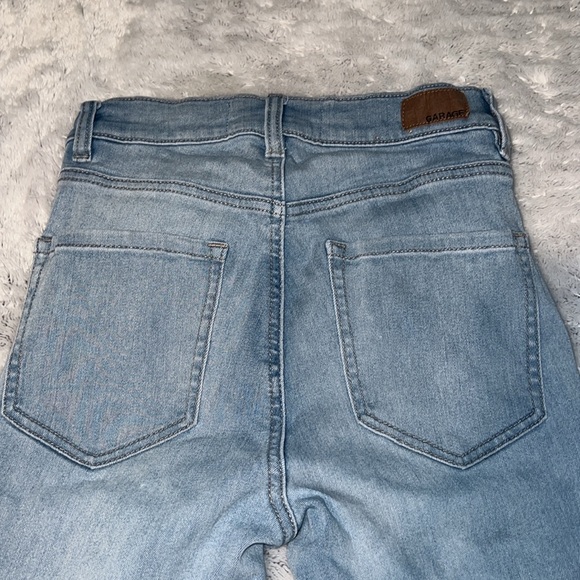 (5) Garage LighWash Jeans - Picture 5 of 5